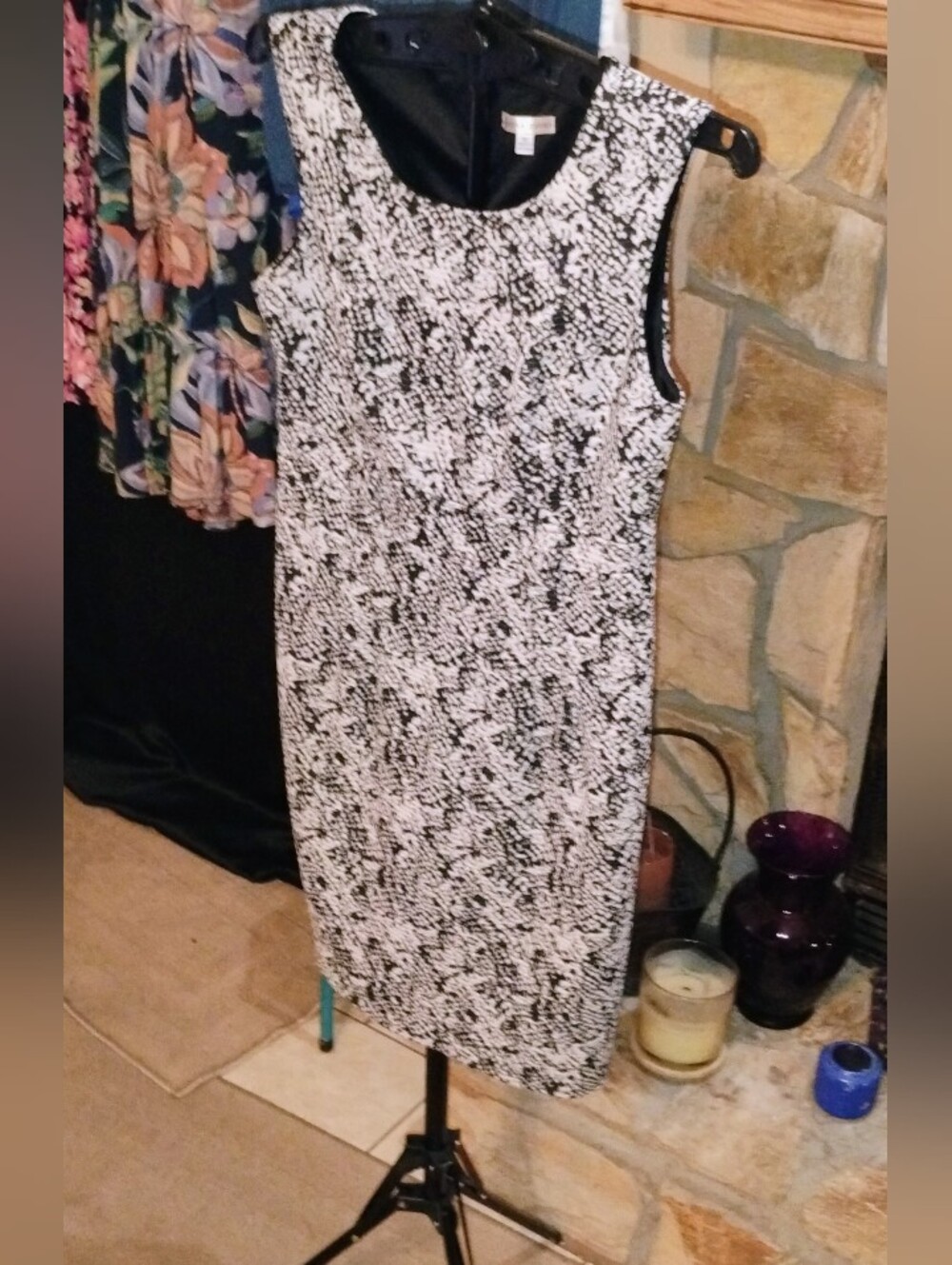 Sandra Darren Black & White Animal-Print Sheath DressSize: Women’s 12